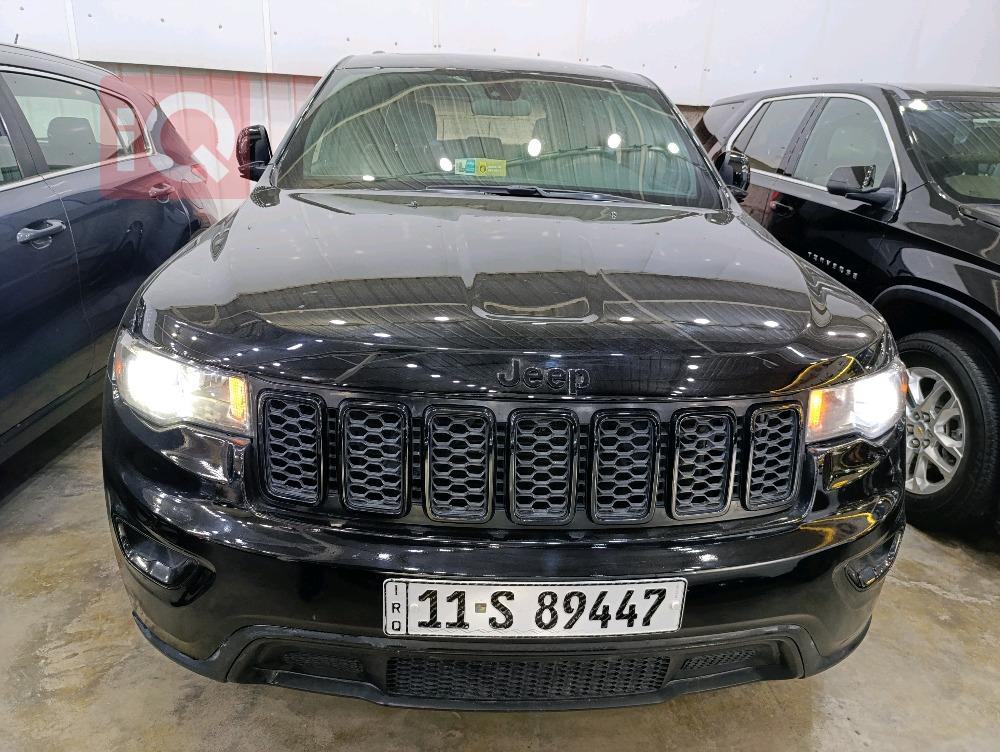 جیپ گراند شیرۆکی